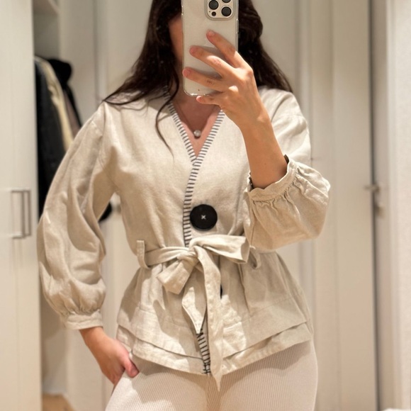 Zara Tops - Zara NWT light beige and black contrast button front linen tie belted cardigan